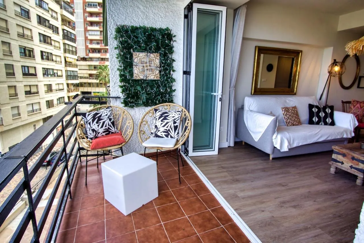 Stunning Apartment On The Beachfront With Sea Views In Marbella Center.