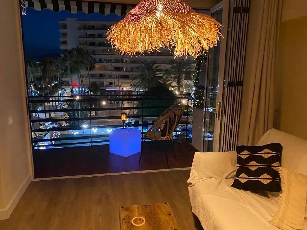 Stunning Apartment On The Beachfront With Sea Views In Marbella Center. 0*,