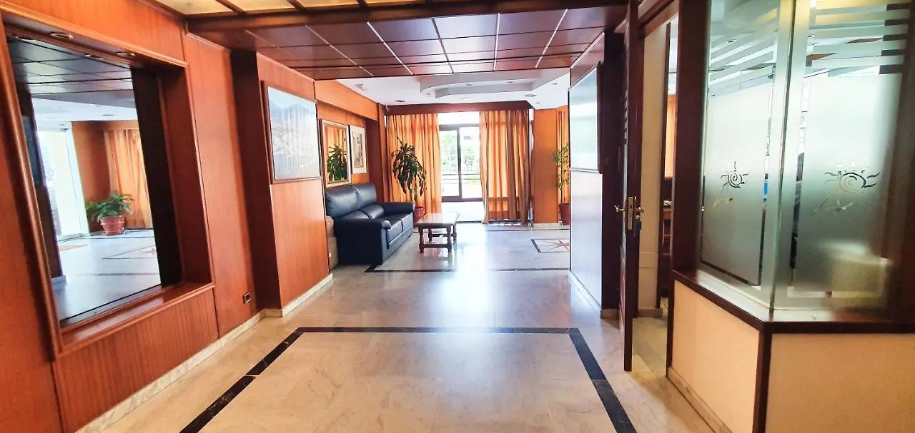 Stunning Apartment On The Beachfront With Sea Views In Marbella Center. 0*,