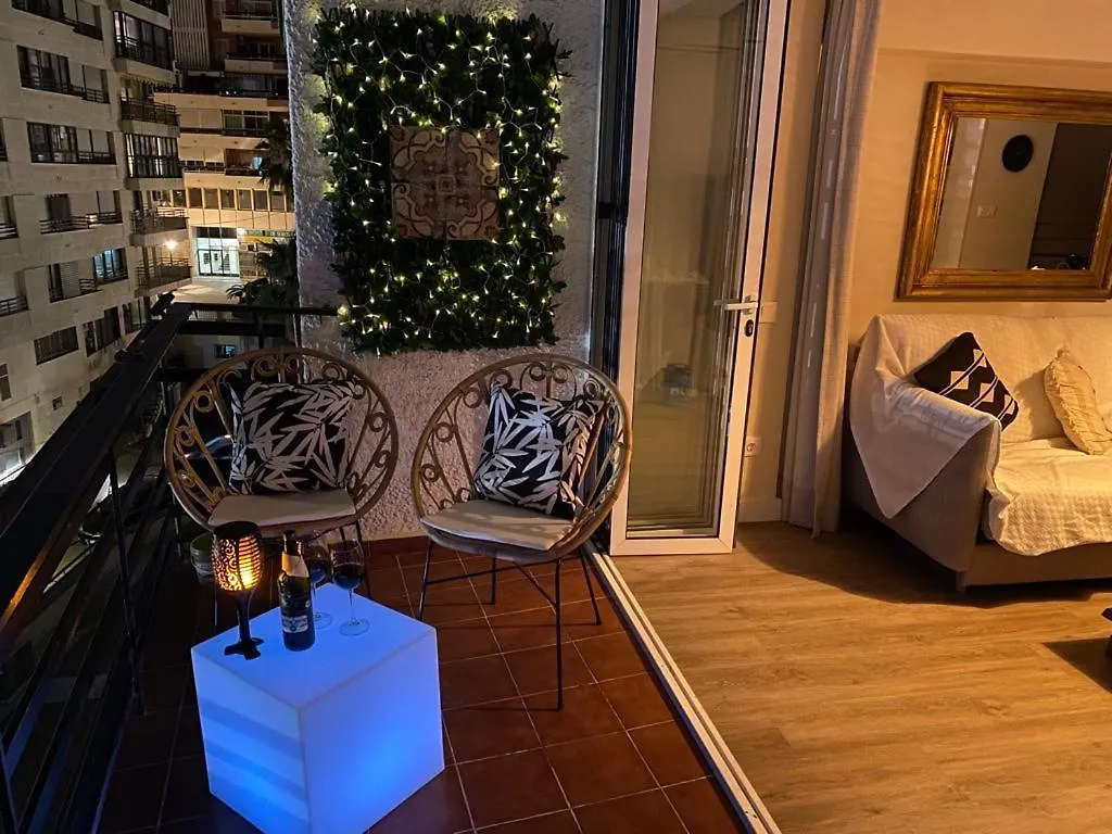 Stunning Apartment On The Beachfront With Sea Views In Marbella Center.